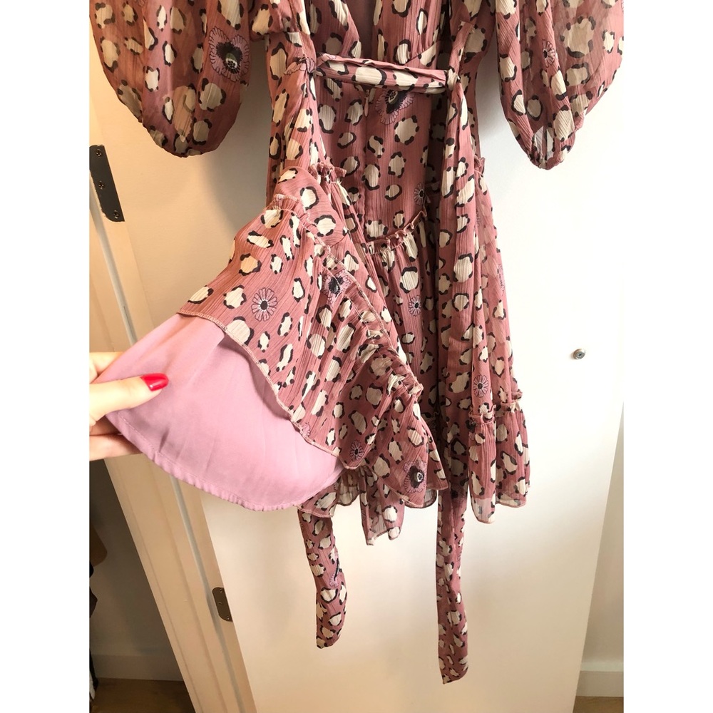 SELFIE LESLIE CHERISH BOW SHOULDER RUFFLE DETAIL DRESS ROSE - Picture 10 of 13